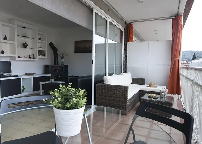 Lejlighed Lets Holidays With Terrace Near *