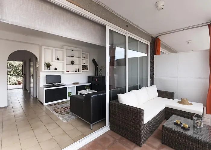 Lejlighed Lets Holidays With Terrace Near *